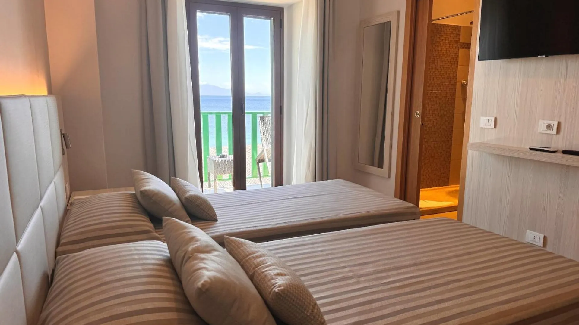 Hotel Dei Pini Fertilia 4*,